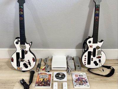 Nintendo Wii Guitar Hero Bundle