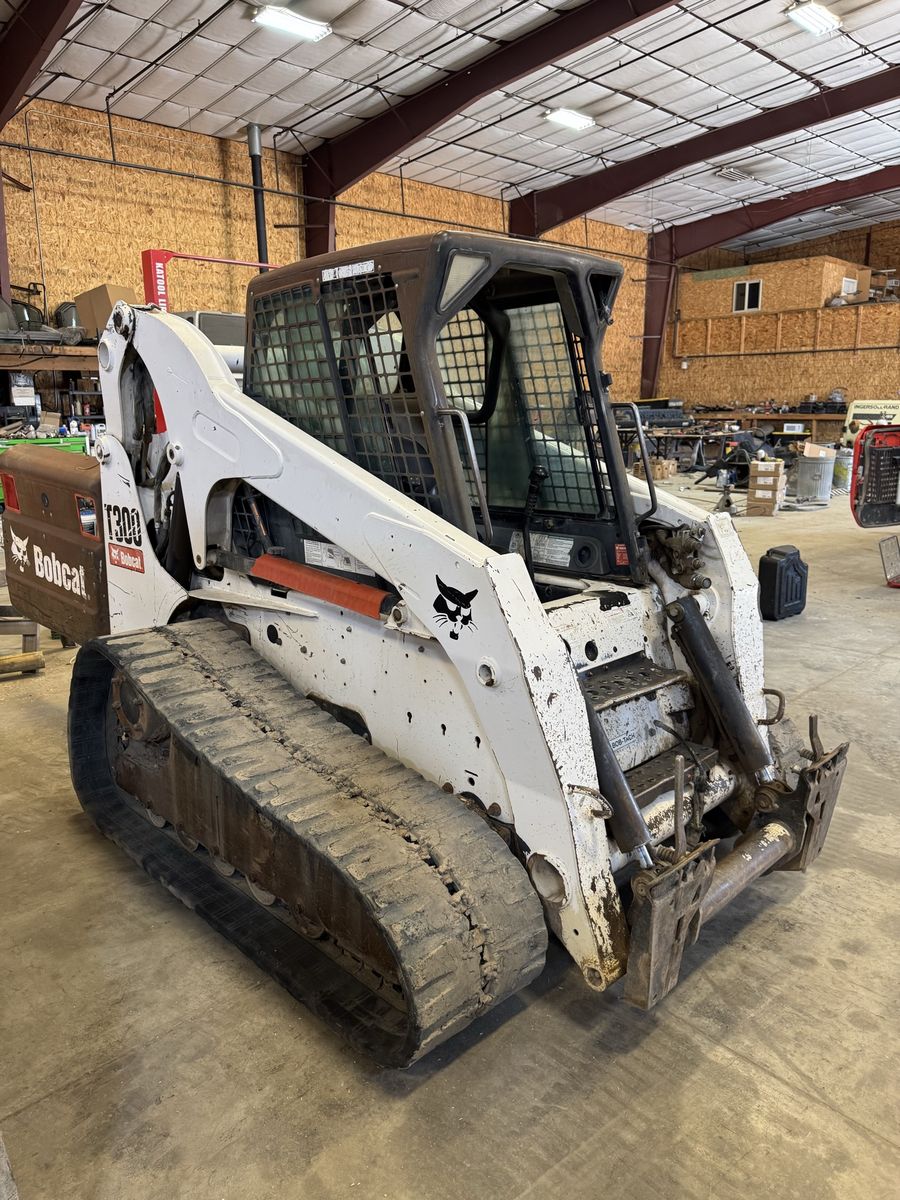 2008 Bobcat T300