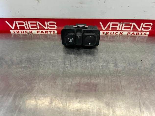 Paccar Dashboard Switch