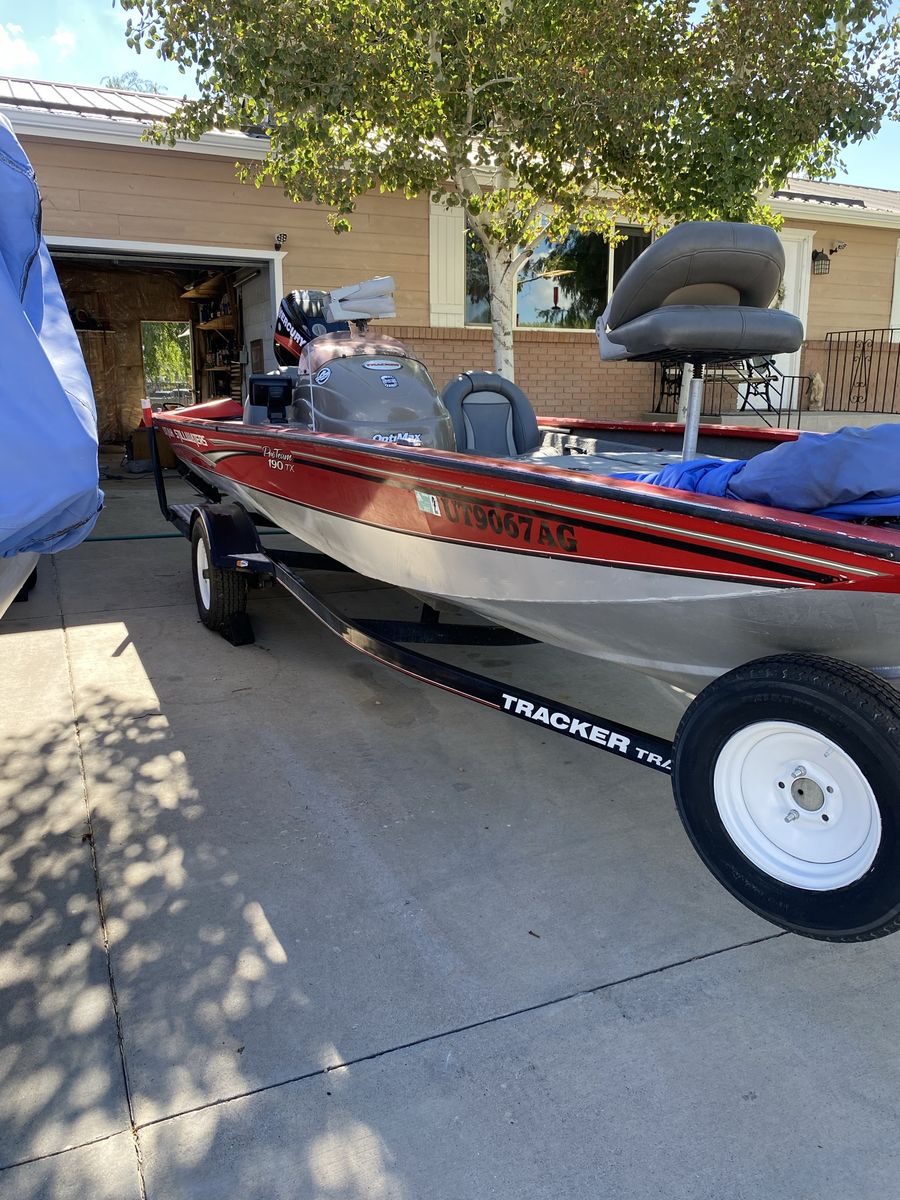 2007 tracker bass boat