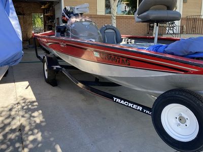 2007 tracker bass boat