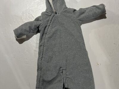 Baby Gap Snowsuit 6-12 Month unisex