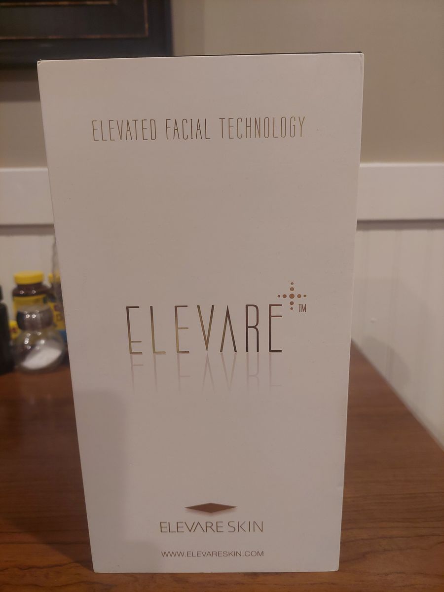 Elevare Plus LED Infrared Facial Rejuvenation Device – Like New 200 OBO