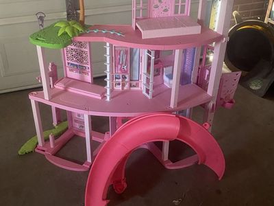 Barbie dream house