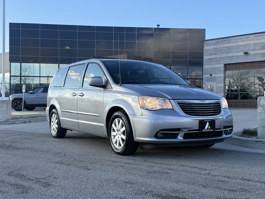 2014 CHRYSLER TOWN AND COUNTRY Touring