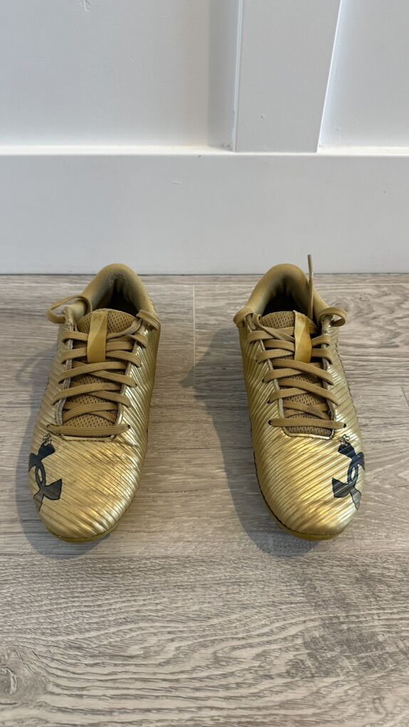Youth UA Blur Select MC Cleats Size 4