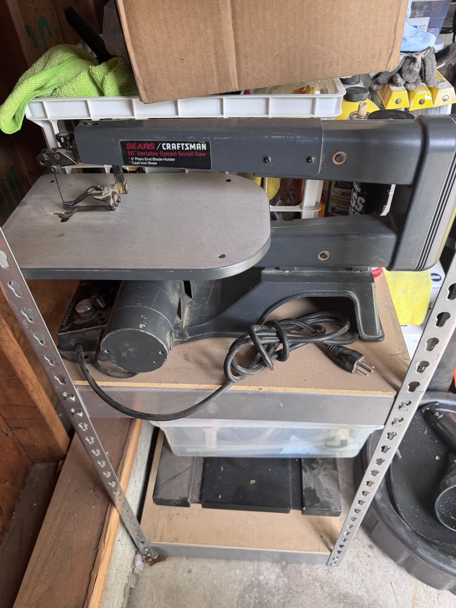 Craftsman 16” variable scroll saw 
