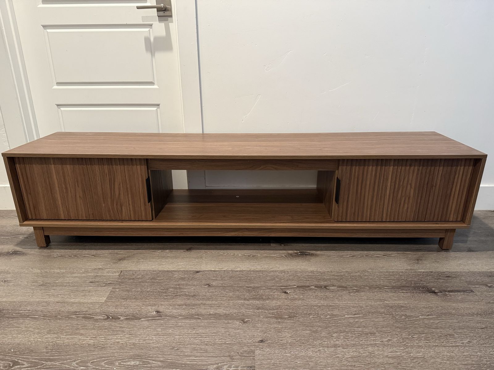 Brand New Mid Century Modern Fluted TV Entertainment Stand