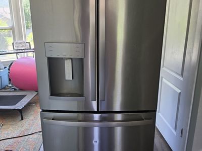 GE French Door Refrigerator - GFD28GYNBFS - Functions and cools, needs control board