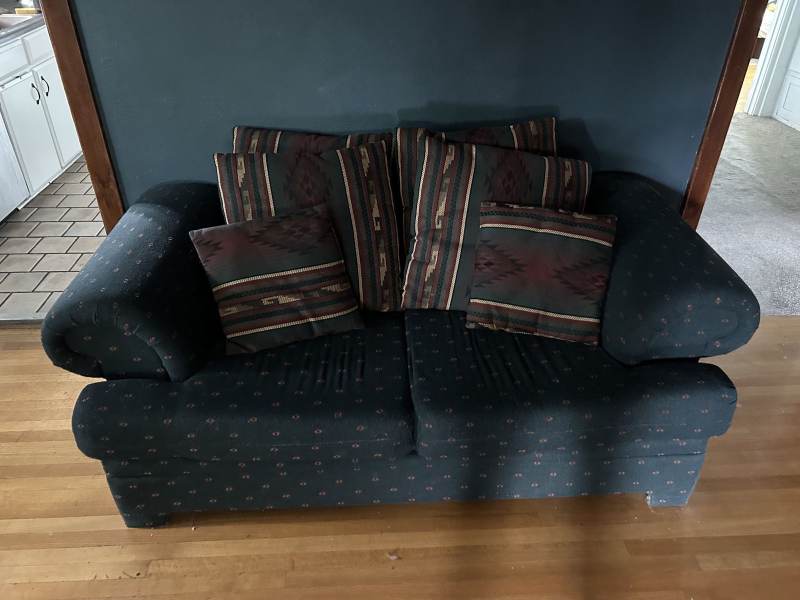Free Couch, Clean, Smoke-free