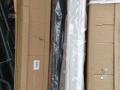 prejection screen 25$ manule 45 power w remoats