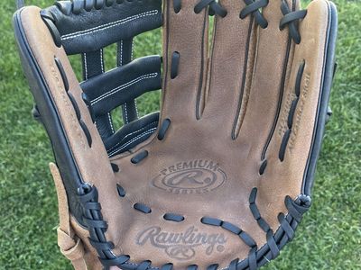 Rawlings 12 .75 in. Baseball/Softball Glove