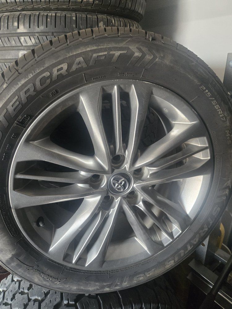 Mastercraft GT 215/55R17 Tires with Toyota camry OEM Rims - Used Set of 4