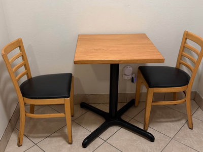 table & 2 chairs