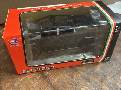 Tesla Cybertruck 1:32 Die-Cast Model Car