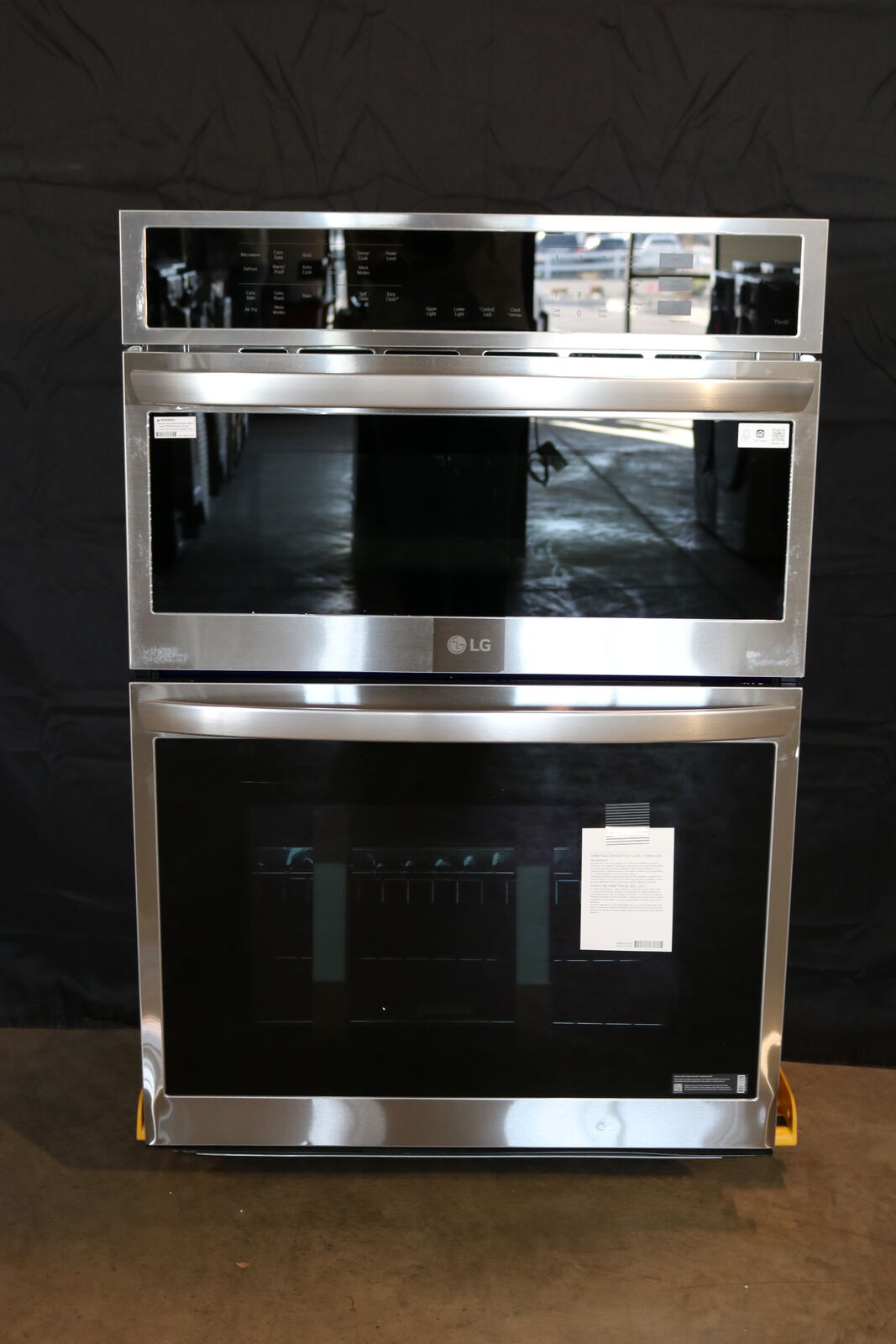 NEW!! LG in wall oven - Oven and Microwave combo!! Hard to find at this price!