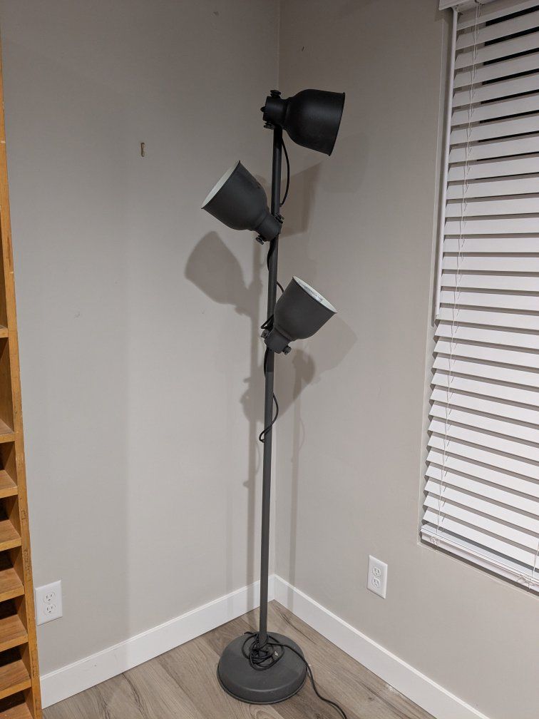 floor lamp