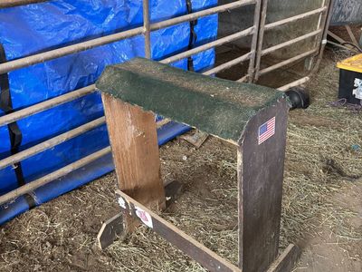 Used Saddle Stand