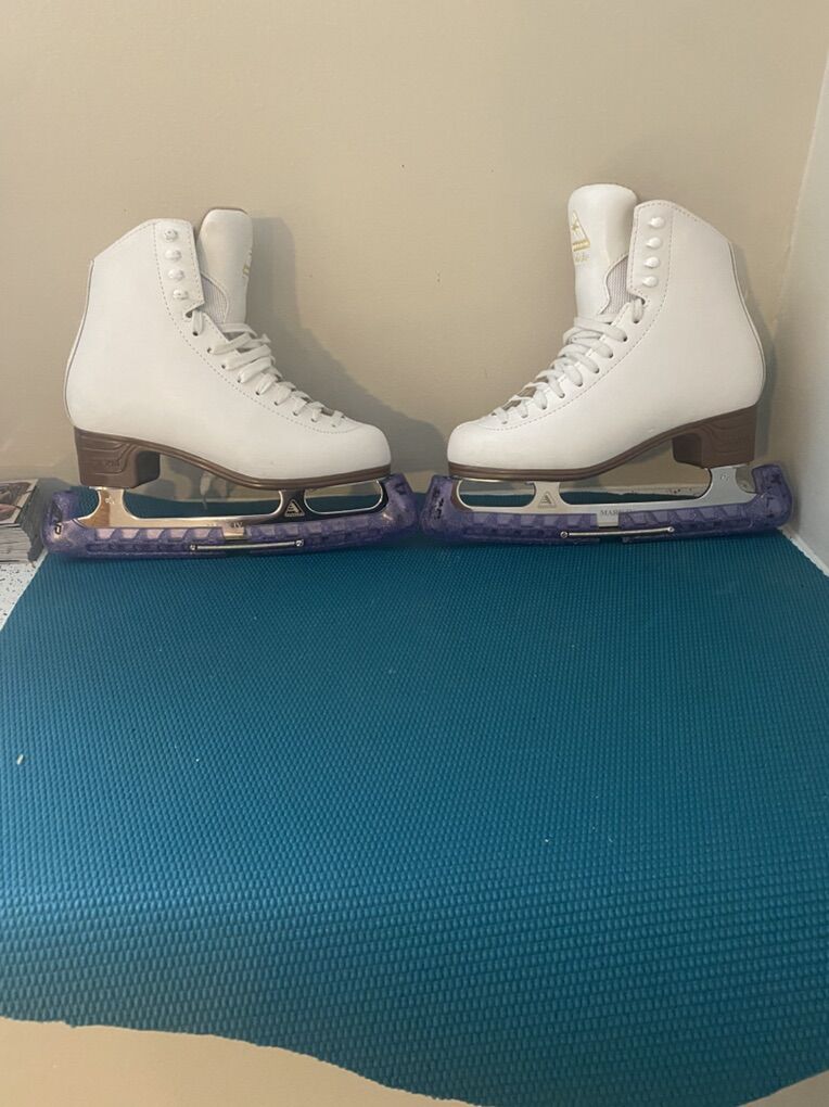 JACKSON  ULTIMA SKATES SIZE  6