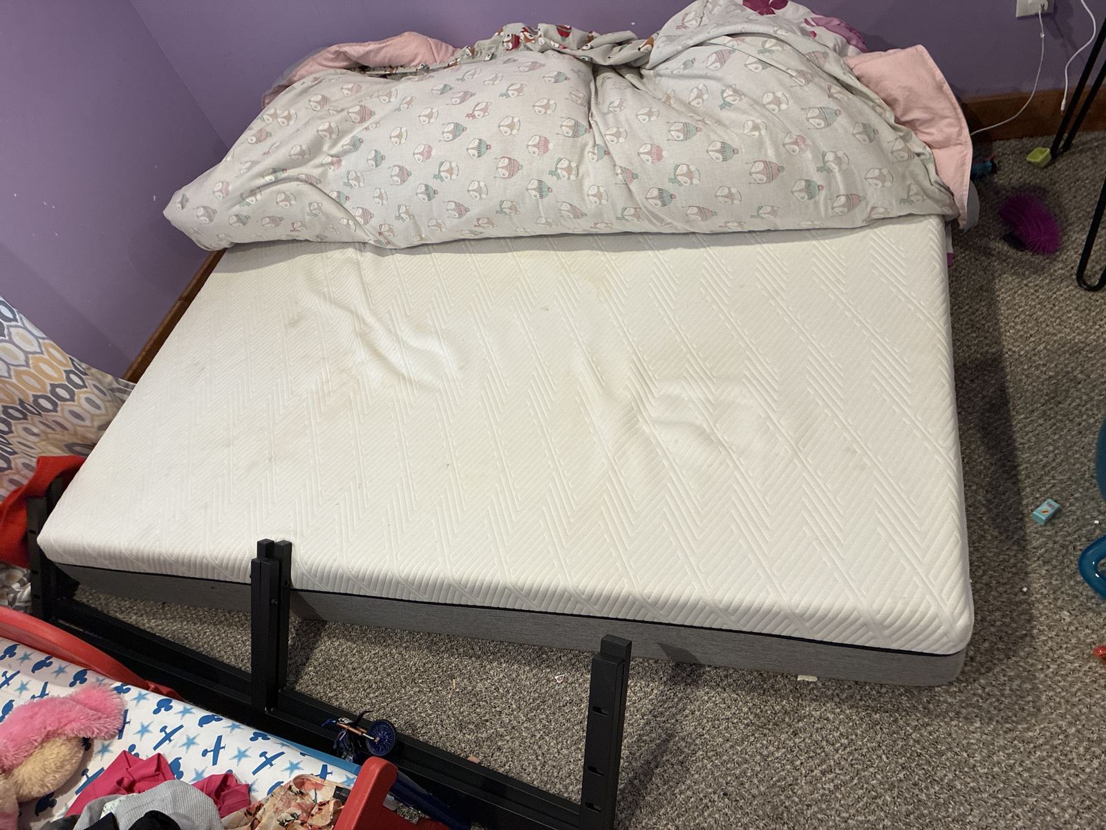 Bed frame and mattress queen mattress
