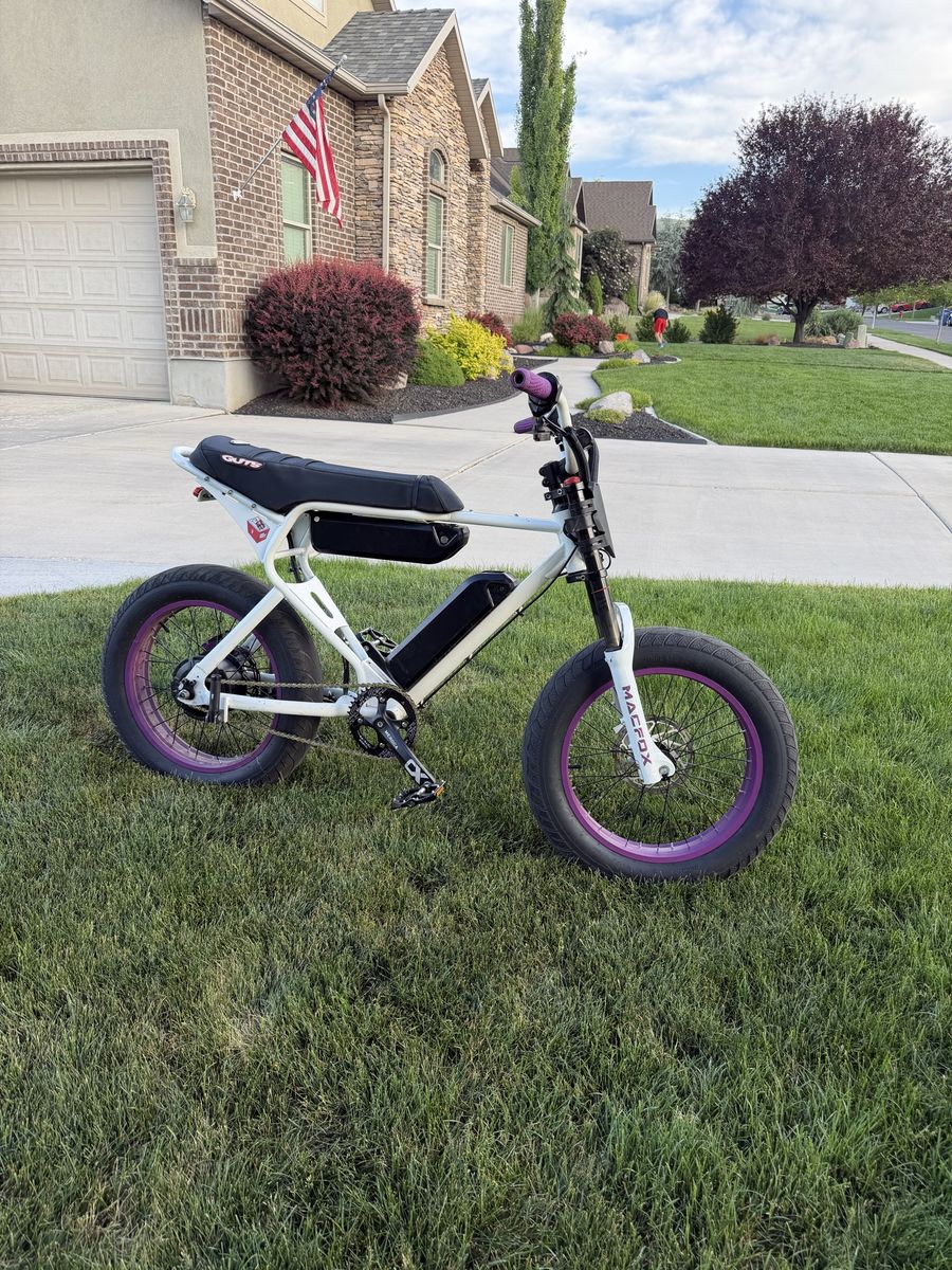 Main image 4