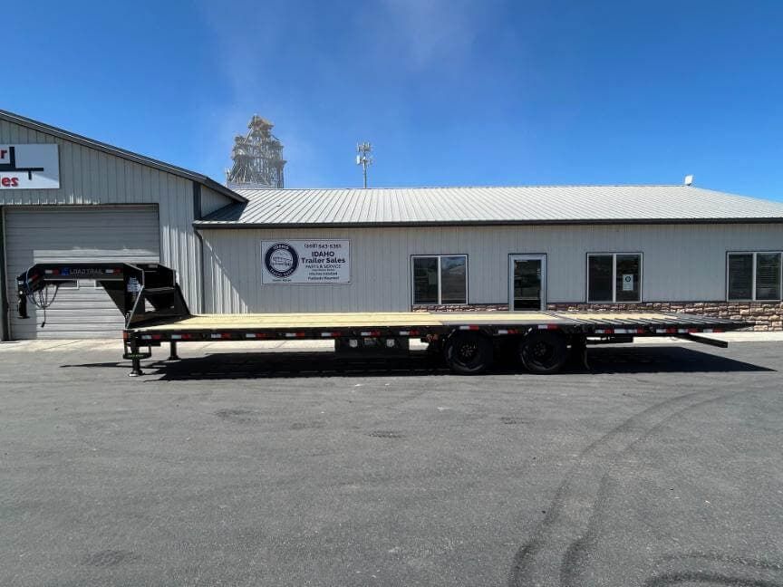 2026 Load Trail GL 102x34' Low-Pro Gooseneck w/ Hyd. Dove Tail 25.9K