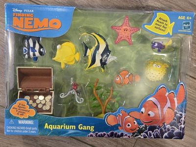 Mint Finding Nemo Tank Gang figures