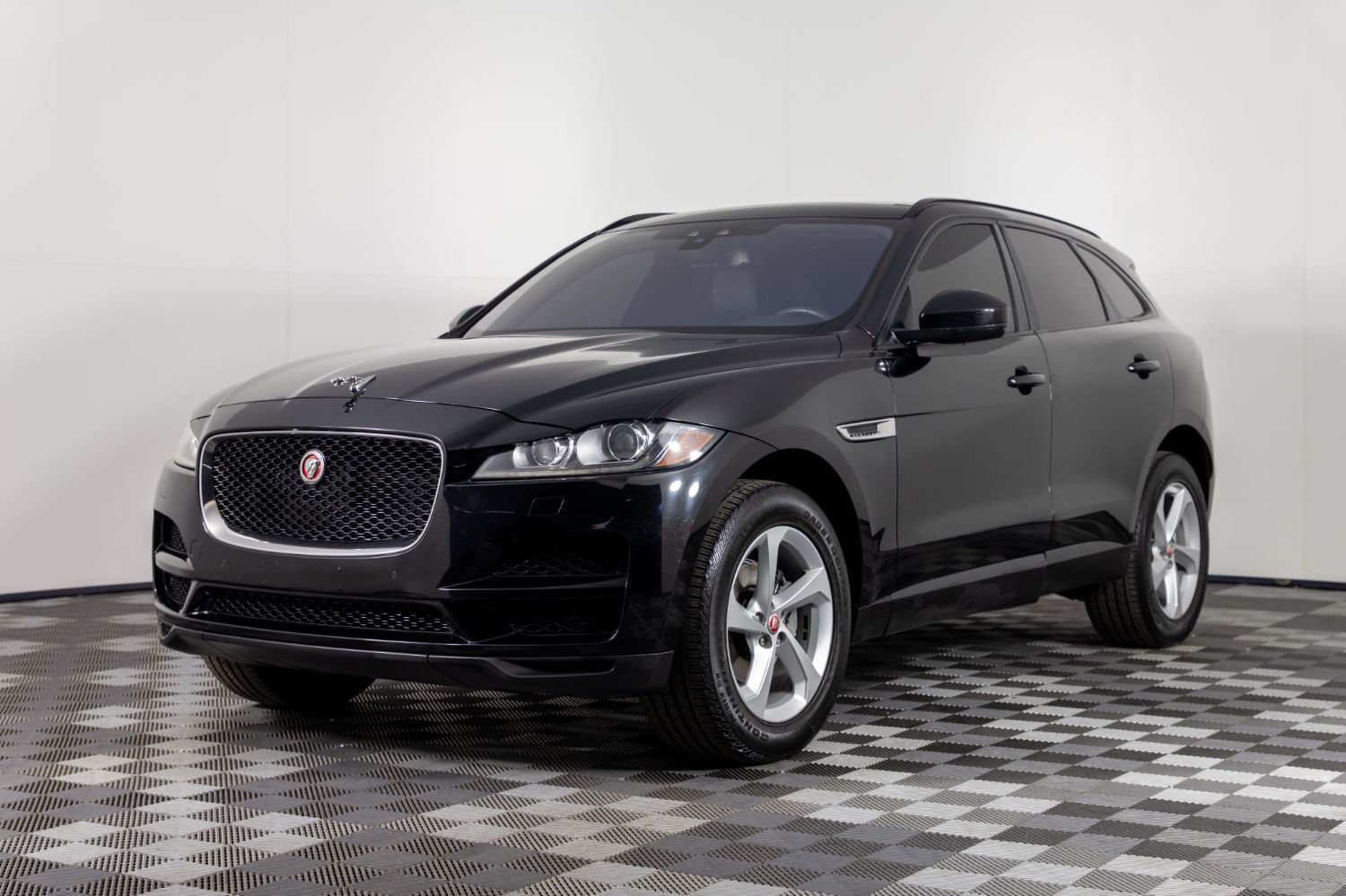 2018 JAGUAR FPACE 20d Premium