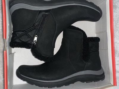 YNEZ Boots