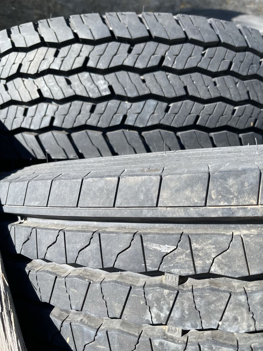 2257019.5 225/70/19.5 Tires  Set Of 6