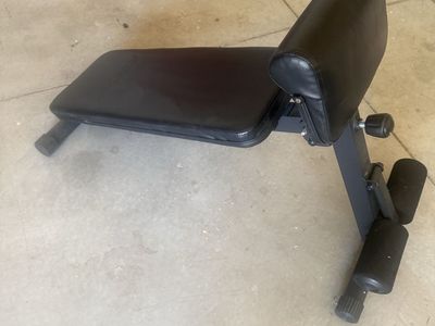 Adjustable incline bench