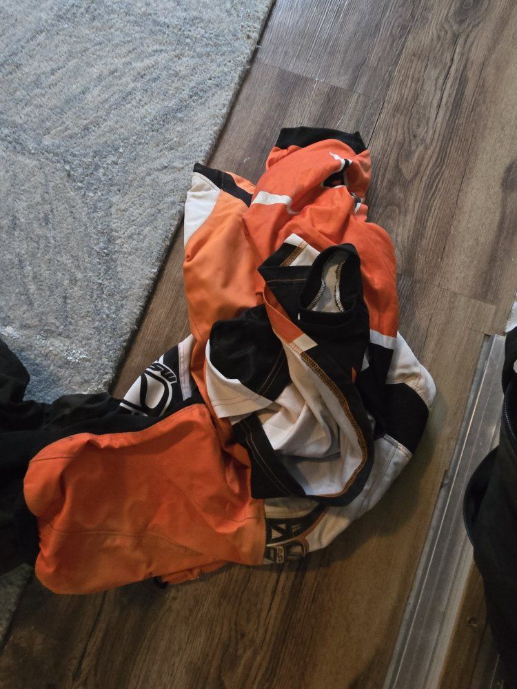 Main image 12