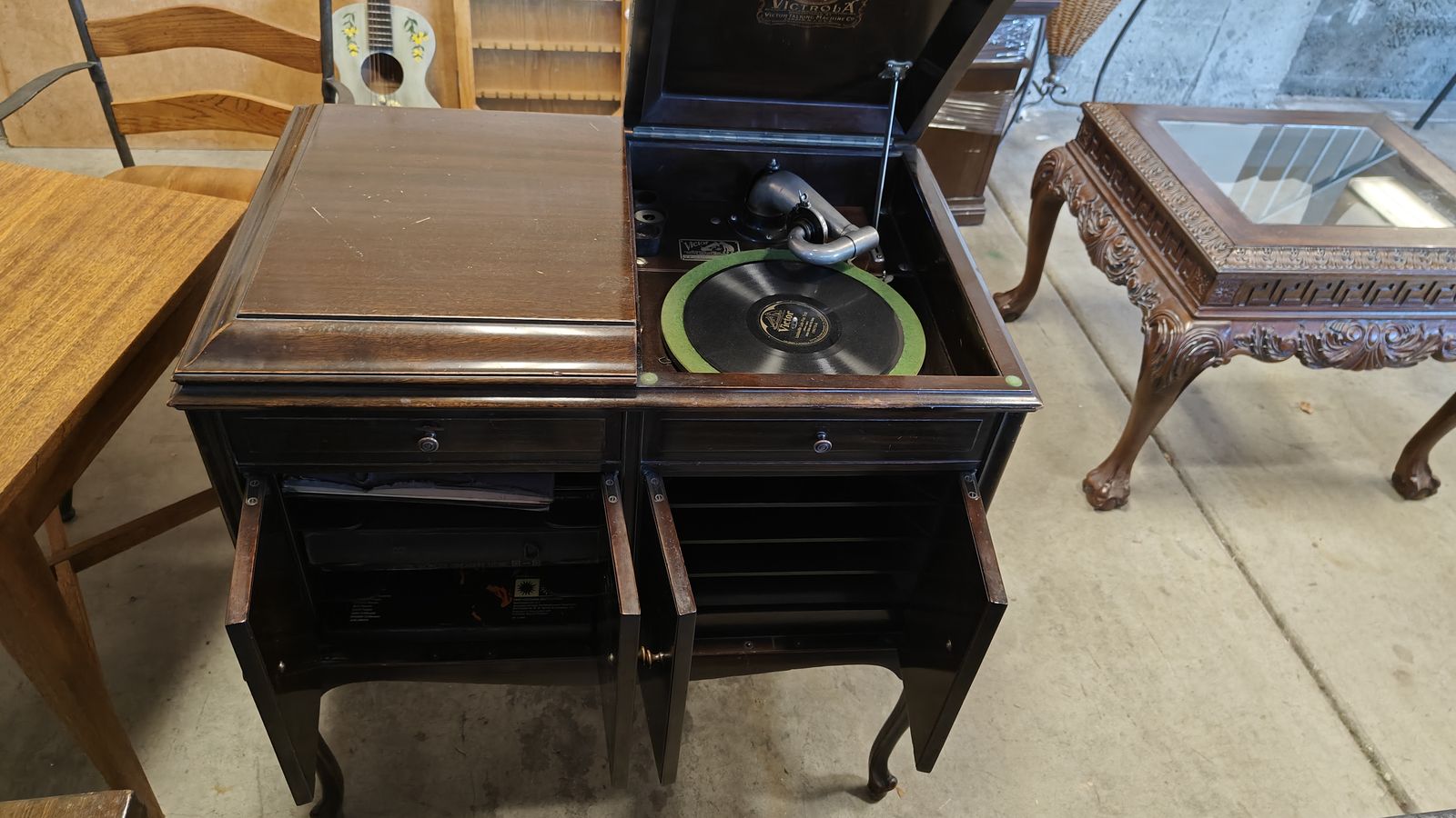 Phonograph Victor Victrola VV-215 1920’s