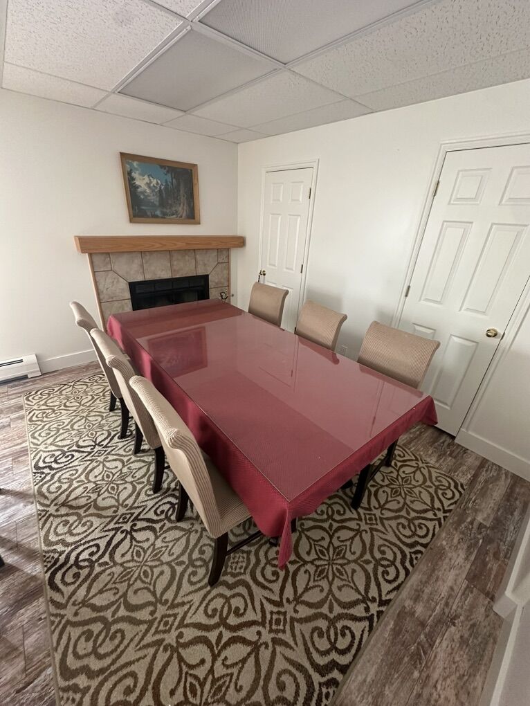 Table And Chairs With Glass Top