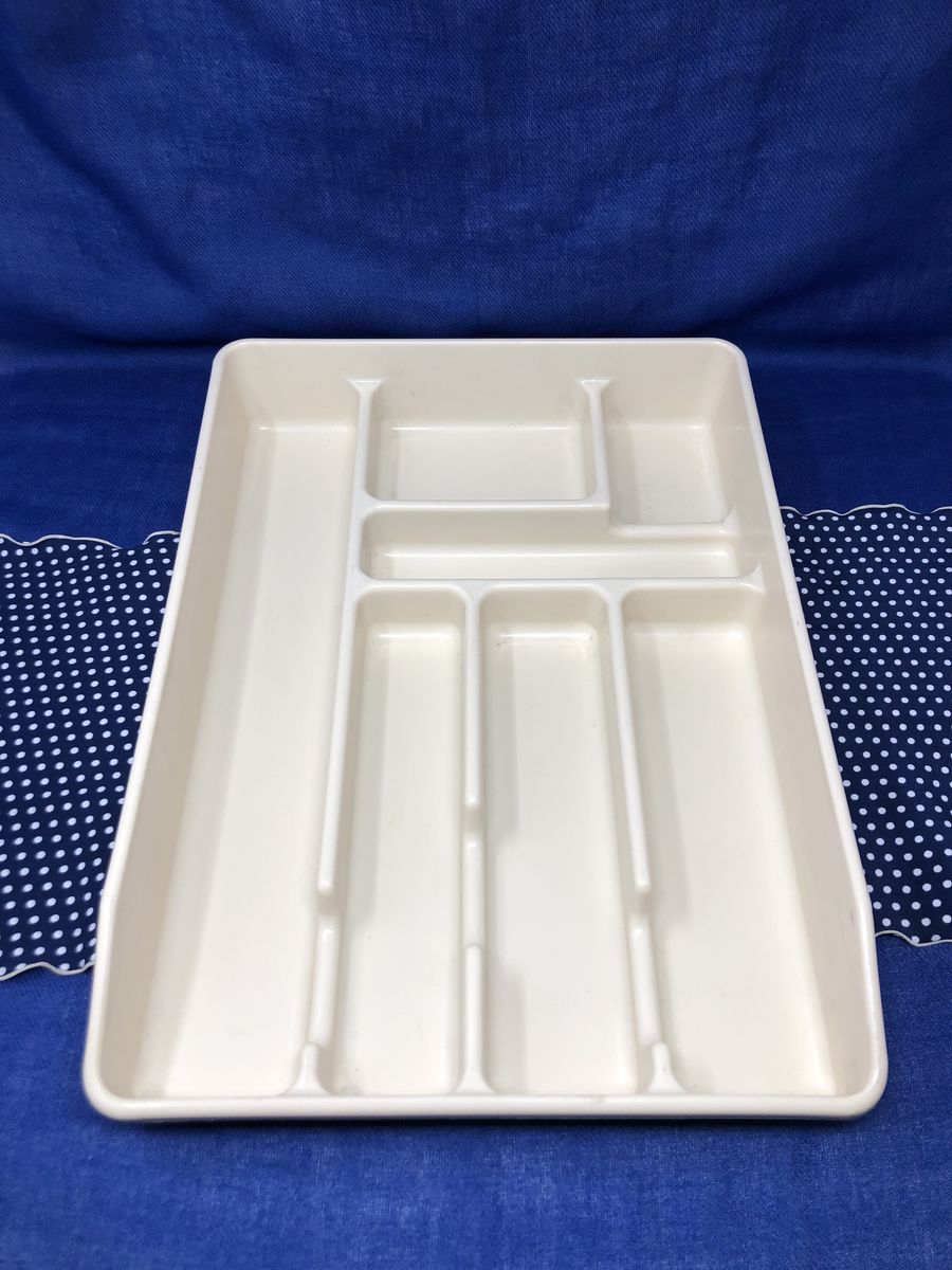 Rubbermaid Silverware Drawer Organizer – Cream/Beige – Pre-Owned