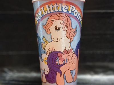 2014 Vintage My Little Pony 32 oz Party Cup - Blue/Pink MLP Rainbow Unicorn Collectible