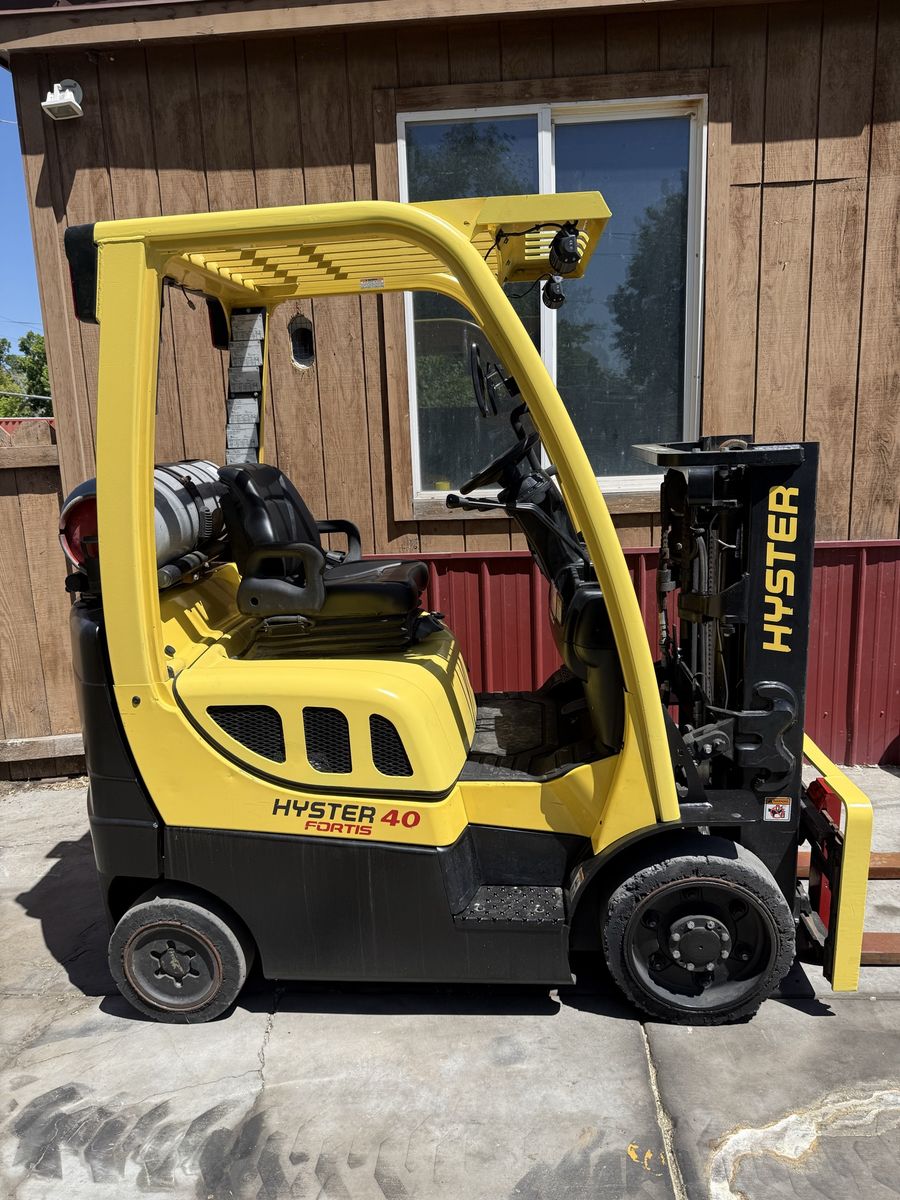 Hyster Forklift