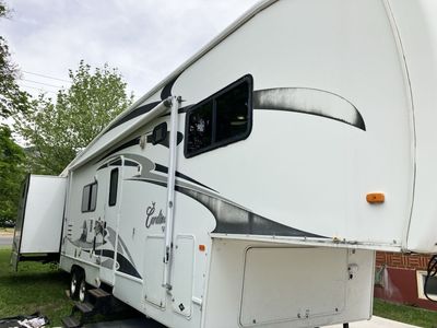 2008 Forest River Cardinal 36' Bunkhouse