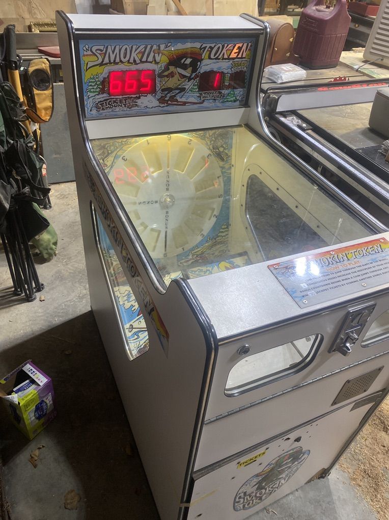 Working Smokin Token Arcade Machine