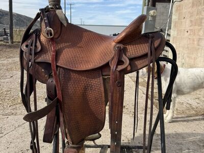 High Quality Custom Saddle