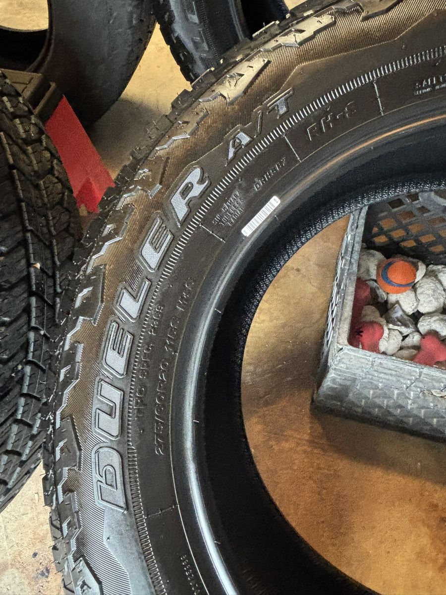 275/60/20 Like New Bridgestone DuelerA/T rhs