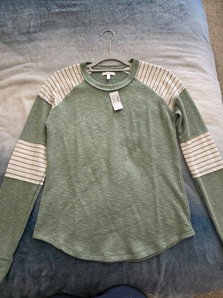 Main image 4