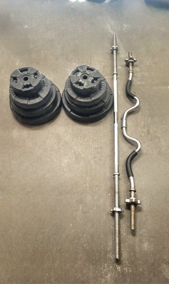 weights 100 pounds