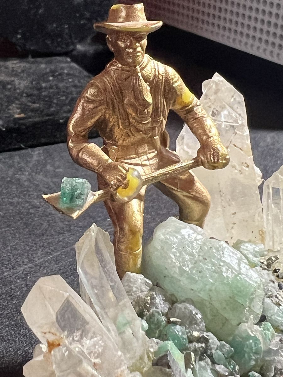 Main image 5