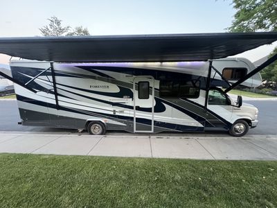 2018 Ford E-450 and Econoline 450