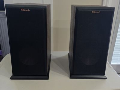 Klipsch RP-160M Speaker Pair Walnut