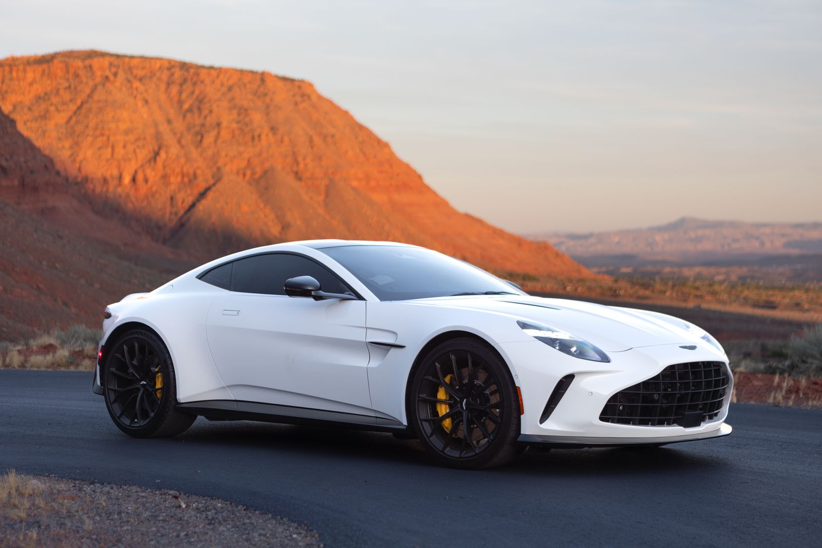 2025 Aston Martin Vantage Base