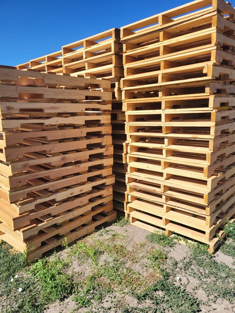 Wood Shipping Pallets - Standard Size for Various Uses