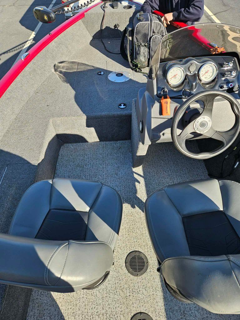 2024 Tracker super Guide v - 16 sc