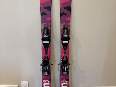 Elan Twist Pro 135 Skis - Pink Camo Design, with Bindings, Used